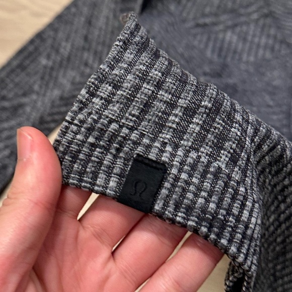 Lululemon Women’s Rest Less Pullover Long Sleeve Sweater - Picture 3 of 6